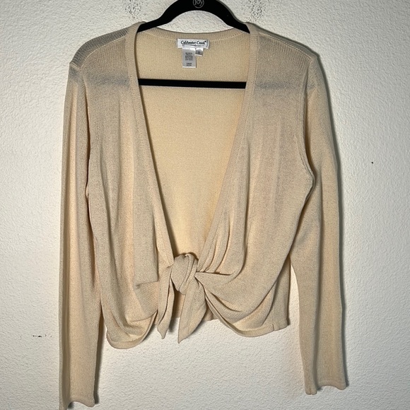 Coldwater Creek Sand/Cream Tie Front Shrug Sweater. Size Small - Picture 3 of 6
